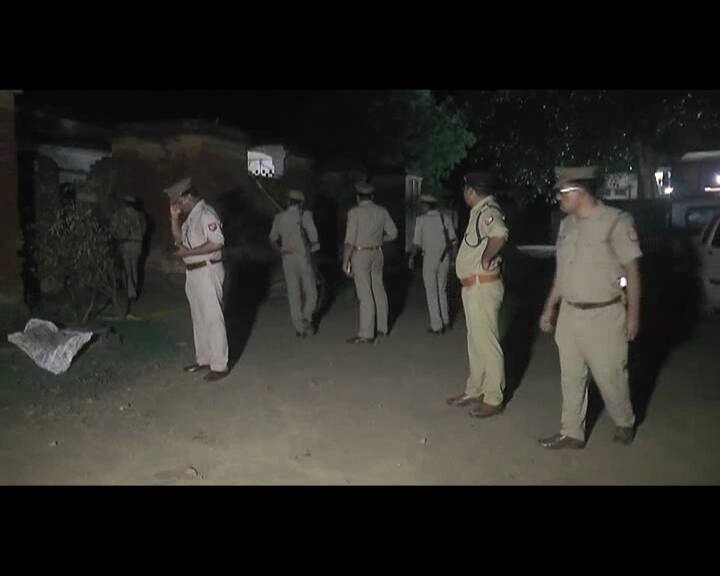 कानपुर के पुलिस थाने में सरेआम दारोग़ा की हत्या, घंटों पड़ी रही लाश