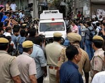 बुराड़ी केस: 11 पाइप या 11 खिड़की, ये सारी बातें झूठी और आधारहीन हैं- परिवार