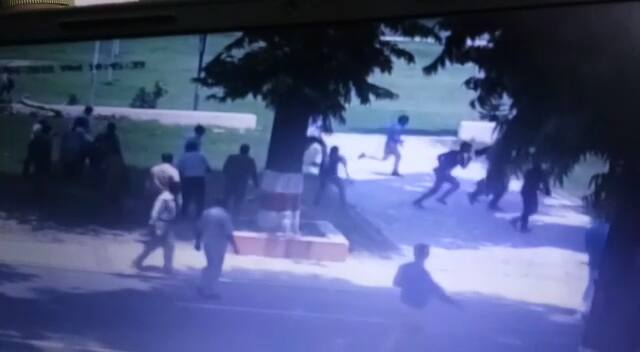 Lucknow University campus closed after LU teachers attacked शिक्षकों पर हमले के बाद लखनऊ यूनिवर्सिटी अनिश्चितकाल के लिए बंद