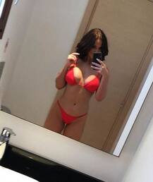 FIFA: इंग्लैंड को सपोर्ट करने के लिए इस ब्रिटिश हसीना ने किया कुछ ऐसा, देखकर रह जाएंगे हैरान