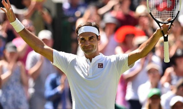 Roger Federer secure his place in next round of Wimbledon 2018 Wimbledon 2018: फेडरर, मोनफिल्स ने बनाई तीसरे दौर में जगह, पाउइले हुए उलटफेर का शिकार