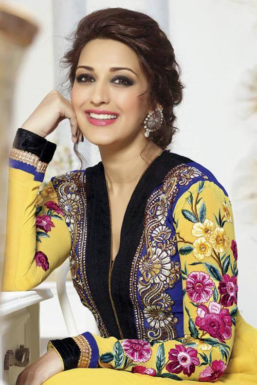  अक्षय ने कहा कि सोनाली बेंद्रे फाइटर है. भगवान उन्हें स्वस्थ करके जल्द घर वापस भेजें.