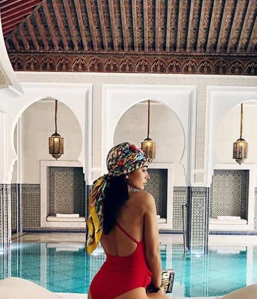 इस ब्रिटिश एक्ट्रेस की उम्र महज 25 साल ही है. बताते चलें कि इतनी कम उम्र में दुनियाभर में पहचान बनाने वाली एक्ट्रेस एमी की एक्टिंग का डंका वर्ल्ड वाइड बजता है. (तस्वीर-इंस्टाग्राम)