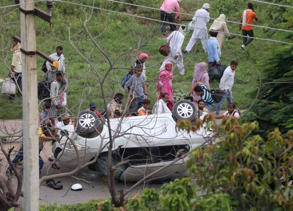 पंचकूला हिंसा: 41 आरोपियों के खिलाफ आरोप तय, हटाया गया राजद्रोह का आरोप Panchkula violence: charges against 41 accused accused, accused of sedition removed पंचकूला हिंसा: 41 आरोपियों के खिलाफ आरोप तय, हटाया गया राजद्रोह का आरोप