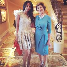 \'मर्डर\' फेम मल्लिका ने इंस्टाग्राम पर लॉरा बुश के साथ तस्वीर की शेयर