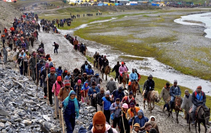 Kailash Mansarovar Yatra: Over 340 pilgrims stranded in the way were evacuated from Simikot, Nepal कैलाश मानसरोवर यात्रा: रास्ते में फंसे 340 से अधिक तीर्थयात्रियों को नेपाल के सिमीकोट से निकाला गया