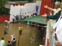 नागपुर: महाराष्ट्र विधानसभा में भरा पानी, बिजली गुल, मोबाइल का टॉर्च जलाकर सीट तक पहुंचे अध्यक्ष