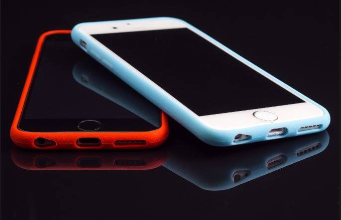 रूस मुख्यालय वाली साइबर सिक्युरिटी कंपनी कास्पर्सकी लैब के सर्वे में बताया गया है कि 48 फीसदी से कम लोग अपने मोबाइल डिवाइस को पासवर्ड से सुरक्षित रखते हैं. (तस्वीर: गूगल फ्री इमेज)