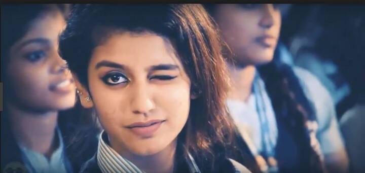 आपको याद दिला दें कि वेलेटाइन्स डे के समय प्रिया का एक वीडियो सोशल मीडिया पर वायरल हो गया था जिसमें वो अपनी आंखों की मस्ती दिखाती हुईं नजर आ रही थी. ये वीडियो उनकी आने वाली मलयालम फिल्म 'Oru Adaar Love' के गाने 'Manikya Malaraya Poovi' था जिसमें उन्होंने नैनों के ऐसे बाण चलाए कि वो रातों-रात स्टार बन गईं. 