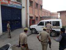 देखिए बागपत जेल में माफिया डॉन मुन्ना बजरंगी की हत्या के तुरंत बाद की तस्वीरें