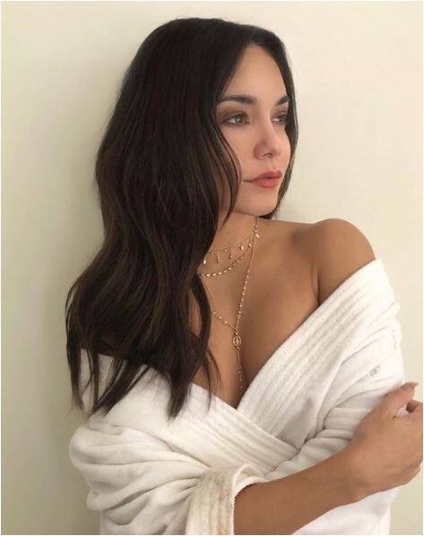 लगातार अपनी तस्वीरें फैंस के साथ शेयर करने वाली एक्ट्रेस एनी ने खुद इन तस्वीरों को अपने इंस्टाग्राम अकाउंट पर शेयर किया है. (तस्वीर-इंस्टाग्राम)