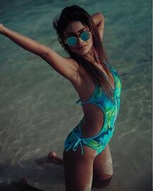 टीवी अभिनेत्री श्रीजिता दे समंदर किनारे बिखेर रही हैं अपनी बोल्डनेस का जलवा