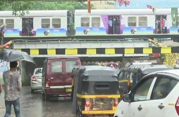 इससे पश्चिम रेलवे में काफी सुधार होगा और लोगों को ट्रैनों के जरिए आवाजाही मिलेगी. (तस्वीर: एएनआई)