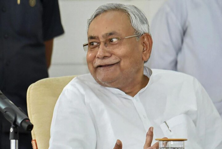 Bihar: Nitish Kumar said I am not Congress President answering queastion ...जब एक सवाल  के जवाब में नीतीश कुमार ने कहा- मैं कांग्रेस अध्यक्ष नहीं हूं