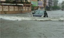 मूसलाधार बारिश से मुंबई की जनता बेहाल, तस्वीरें बयान कर रही हैं परेशानियों का हाल