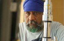 आतंकवादी बेटे के परिवार के संघर्ष की कहानी है MULK