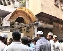 दिल्ली: फीस के लिए 40 बच्चियों को स्कूल ने तहखाने में बंद रखा, ABP की खबर के बाद FIR दर्ज