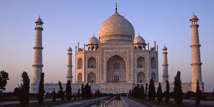 Fake Bomb scare at Taj Mahal Tourists evicted security alert Taj Mahal Bomb Threat: তাজমহলে ভুয়ো বোমাতঙ্ক, হুমকি-ফোন করায় ধৃত ১
