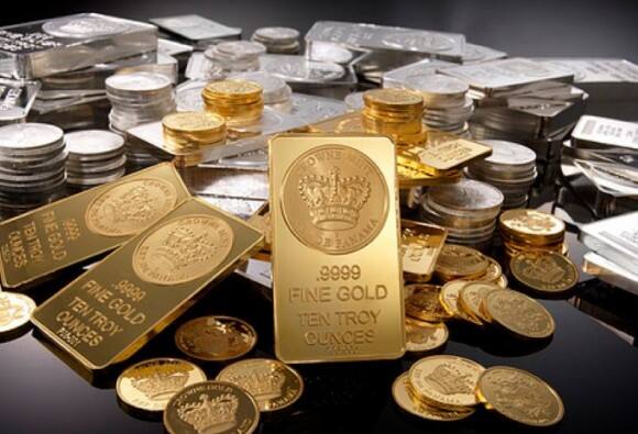 gold price down again today due to lack of demand नरम वैश्विक संकेतों, कमजोर मांग से सोने की गिरावट जारी, चांदी भी टूटी