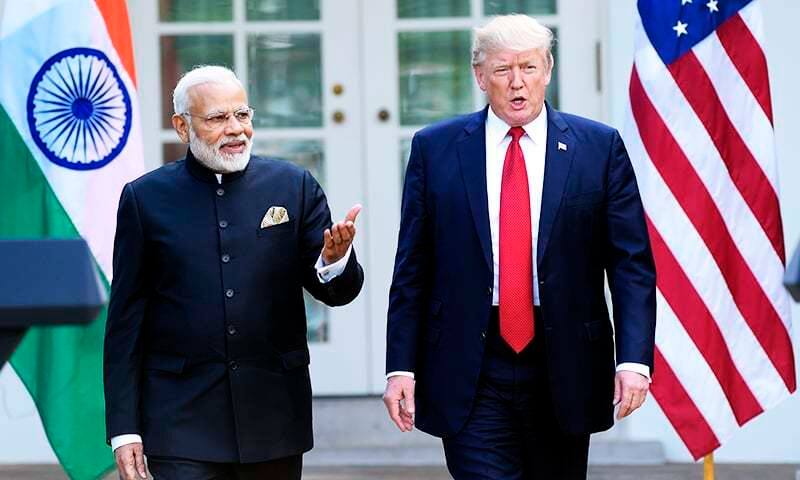 PM Modi is the second most followed global leader and sushma swaraj is the most followed female ट्रंप के बाद पीएम मोदी बनें दुनिया के सबसे प्रभावशाली नेता