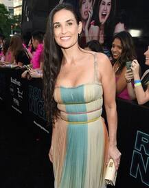 एक्ट्रेस डेमी मूर का क्रेडिट कार्ड हुआ चोरी, कार्ड से 1 करोड़ की हुई खरीददारी