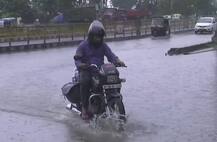 मध्य प्रदेश में बारिश ने बढ़ाई परेशानी, पानी के तेज बहाव के चलते खंडवा-भोपाल हाईवे बंद