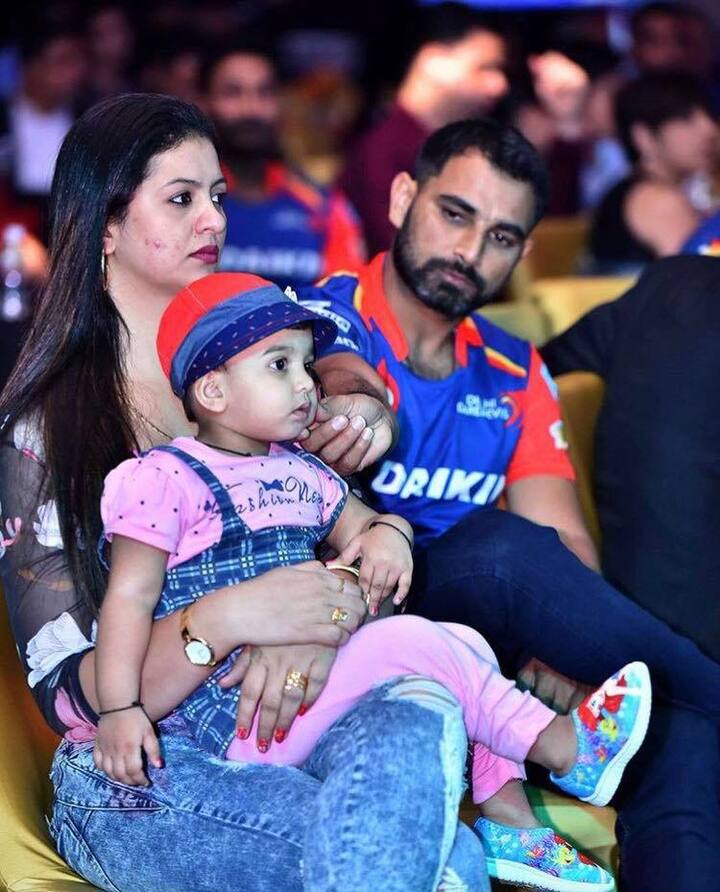 भारतीय क्रिकेट टीम के तेज गेंदबाज महोम्मद शमी और उनकी हसीन जहां पिछले दिनों पर्सनल लाइफ में उठे विवाद को लेकर काफी लाइमलाइट में रहे थे. हालांकि इसके बाद दोनों ही अब अपने करियर पर ध्यान दे रहे हैं.