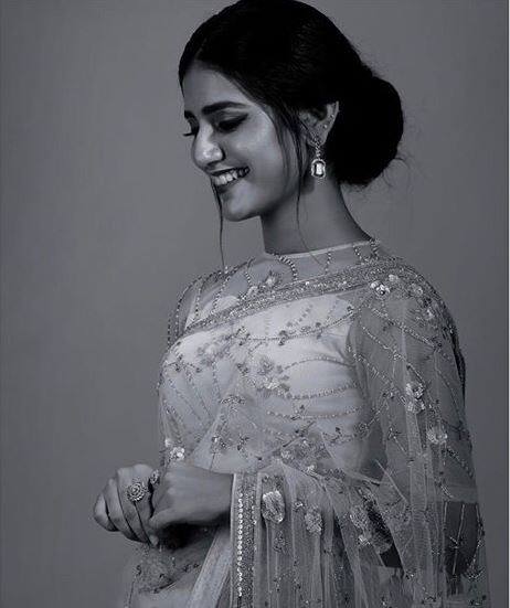 इस एड से जुड़ी ज्यादा डिटेल्स तो अभी सामने नहीं आईं हैं लेकिन मीडिया रिपोर्ट्स की माने तो इस एड की शूटिंग मुंबई के एक स्टूडियो में किया जाएगा. (Photo- INSTAGRAM)