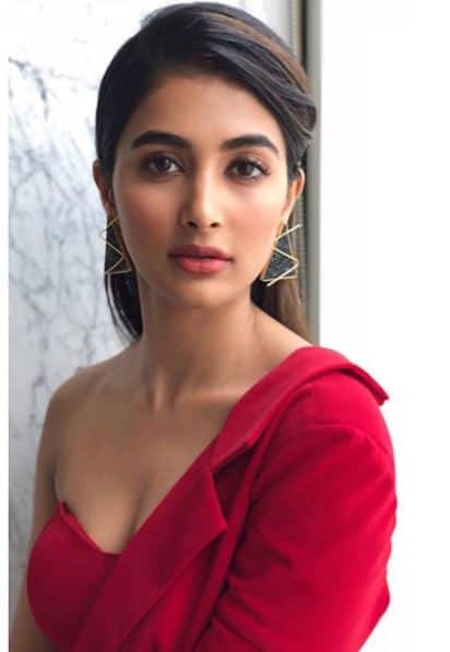 बता दें कि साउथ की मशहूर एक्ट्रेस में शुमार पूजा हेगड़े का जन्म 13 अक्टूबर 1990 को मुंबई में हुआ था लेकिन उनका परिवार कर्नाटक के मैंगलूर में रहता है. (तस्वीर: इंस्टाग्राम)