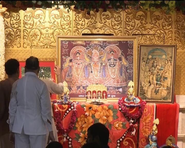 अहमदाबाद की रथयात्रा में सुरक्षा के बेहद सख्त इंतजाम हैं. गुजरात पुलिस के 14 हजार से ज्यादा जवान, स्टेट रिजर्व पुलिस की 22 कंपनियां और अर्धसैनिक बलों की 25 कंपनियां तैनात हैं.