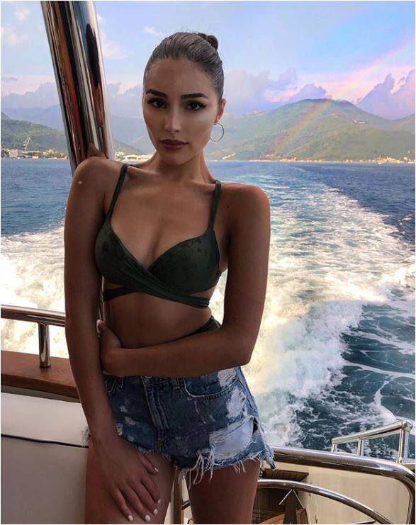  बताते चलें कि ओलिविया साल 2012 के मिस यूनिवर्स प्रतियोगिता में हिस्सा भी ले चुकी हैं. (तस्वीर-इंस्टाग्राम)