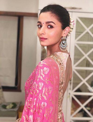 राजी फिल्म से सबको चौंकाने वाली चुलबुली आलिया भट्ट के 22.8 मिलियन फॉलोअर्स हैं. फोटोः इंस्टाग्राम