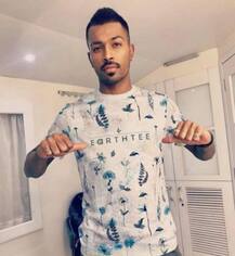 चमकीले गाउन में \'बादशाहों\' फेम ईशा गुप्ता ने कराया फोटोशूट