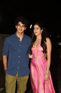 जाह्नवी कपूर की डेब्यू फिल्म के लिए बेहद एक्साइटेड है कपूर फैमिली, सभी ने अटेंड की स्पेशल स्क्रीनिंग