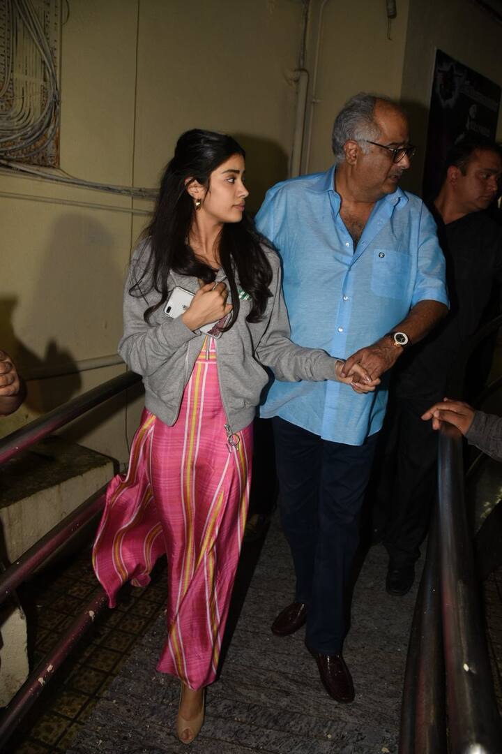 दोनों ही अपनी डेब्यू फिल्म को हिट करने के लिए हर संभव प्रयास कर रहे हैं. ये उनके प्रमोशन में साफ झलक रहा है. (तस्वीर: मानव मंगलानी)