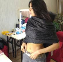 दिशा पटानी के बाद अब मल्लिका सहरावत ने दिखाए अपने ऐब्स