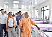 इंसेफेलाइटिस से बचाव के उपाय बताने के लिये गांवों में चौपाल करें डाक्टर: योगी