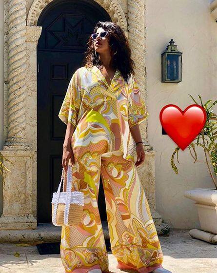 बताते चलें, प्रियंका चोपड़ा इंस्टाग्राम पर सबसे ज्यादा फॉलो करने वाली अभिनेत्री बन गई हैं. फोटोः इंस्टाग्राम