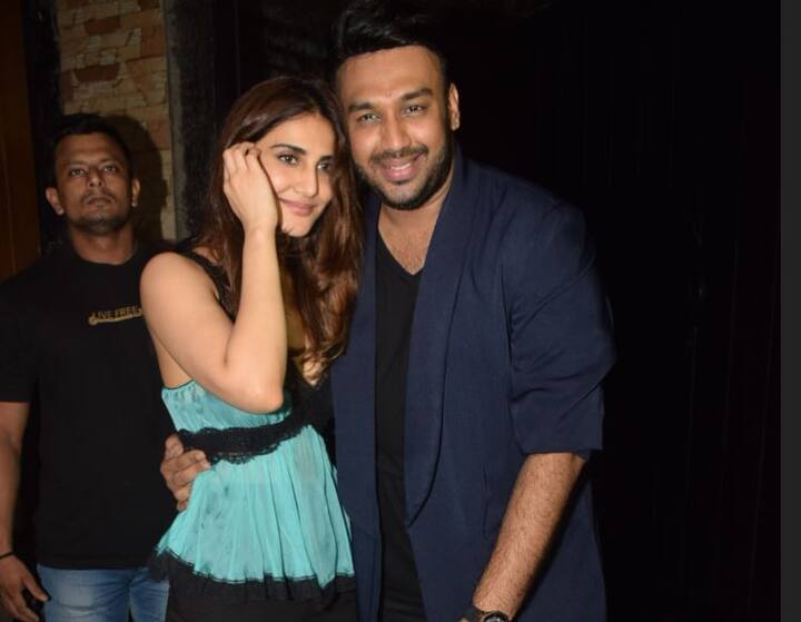 भूमि के फ्रेंड और एक्ट्रेस वाणी कपूर भी इस बर्थडे बैश में पहुंची. 