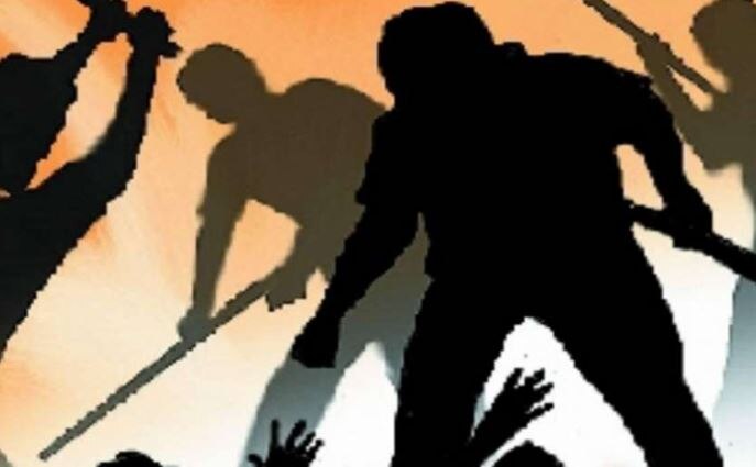 SC के निर्देश के बावजूद जारी है मॉब लिंचिंग, हावड़ा में चोरी के संदेह पर पीट-पीट कर हत्या Despite the directive of the SC, there is a continuation of the mob lynching SC के निर्देश के बावजूद जारी है मॉब लिंचिंग, हावड़ा में चोरी के संदेह पर पीट-पीट कर हत्या