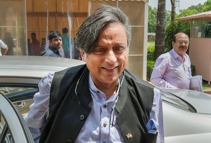 Congress Leader Shashi Tharoor Attacks BJP Over Talibani Model Hinduism शशि थरूर बोले- मैं एक हिंदू हूं लेकिन बीजेपी 'तालिबानी मॉडल' के हिंदुत्व को मानती है