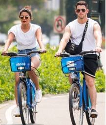 प्रियंका चोपड़ा से लेकर सलमान खान तक ये सभी सितारे जब नजर आए साइकिल पर