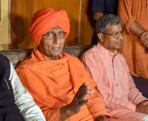 अग्निवेश पर हमला: BJP से जुड़े 8 नेताओं पर केस दर्ज, पुलिस ने 92 लोगों को बनाया आरोपी अग्निवेश पर हमला: BJP से जुड़े 8 नेताओं पर केस दर्ज, पुलिस ने 92 लोगों को बनाया आरोपी