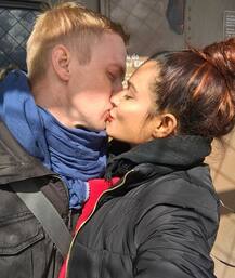 किसिंग रिकॉर्ड बनाने की होड़ में इस एक्ट्रेस ने लगाई थी किसिंग फोटो की भरमार, अब सबसे पहली \'किस\' की तस्वीर की शेयर