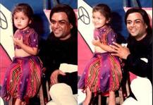 परेश रावल की गोद में नज़र आईं CUTE आलिया, मां सोनी राज़दान ने शेयर की तस्वीर