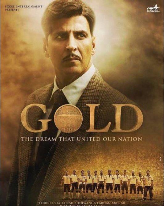 अक्षय कुमार ने अपनी अगली फिल्म ‘गोल्ड’ का प्रमोशन करना शुरू कर दिया है. इसी सिलसिले में खिलाड़ी कुमार ने अपने इंस्टाग्राम पर शूटिंग के वक्त की एक तस्वीर शेयर की है. तस्वीर में अक्षय फिल्म की निर्देशक रीमा कागती के साथ अलग ही अंदाज़ में नज़र आ रहे हैं. (तस्वीर: इंस्टाग्राम)