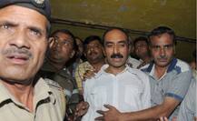 गुजरात: रुपानी सरकार ने पूर्व IPS अधिकारी संजीव भट्ट की सुरक्षा वापस ली