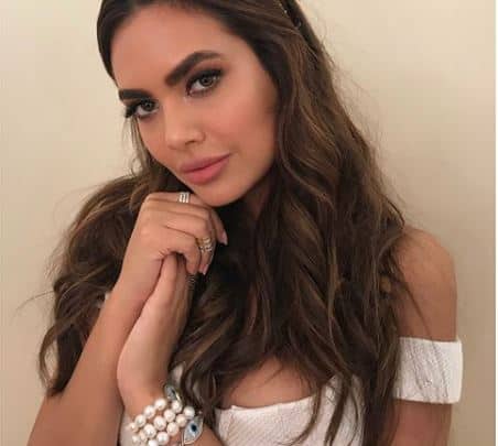  Actress Isha Gupta wanted to become a pilot before coming to films फिल्मों में आने से पहले पायलट बनना चाहती थीं एक्ट्रेस ईशा गुप्ता