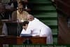 पीएम मोदी से राहुल गांधी के गले मिलने का आम आदमी पार्टी ने किया समर्थन