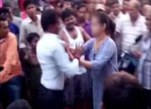 I Love You कहने वाले प्रेमी का हुआ चप्पलों से स्वागत